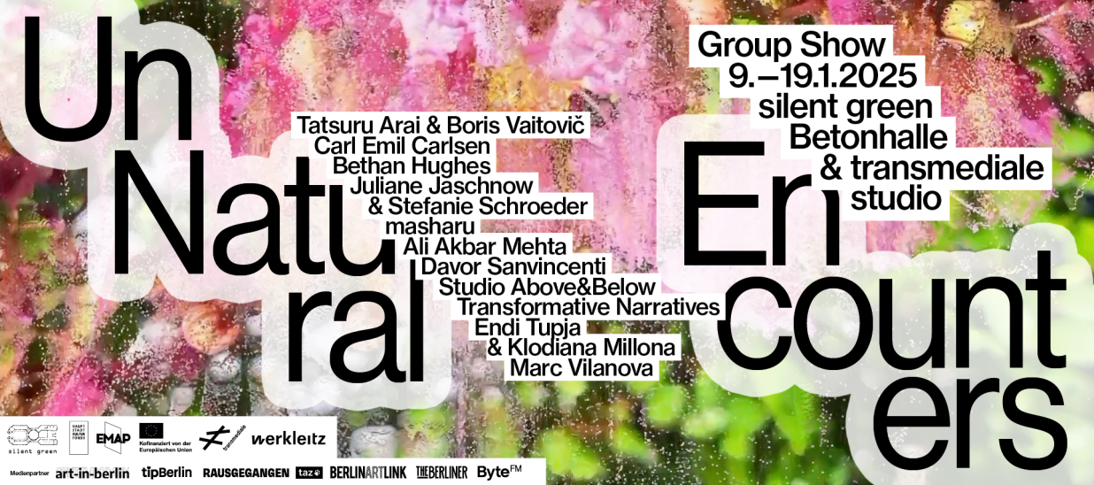 Key Visual der Gruppenausstellung UnNatural Encounters mit Aufz&auml;hlung der K&uuml;nstler*innen sowie Logos der Kooperations- und Medienpartner | © Design Studio Form und Konzept, Berlin